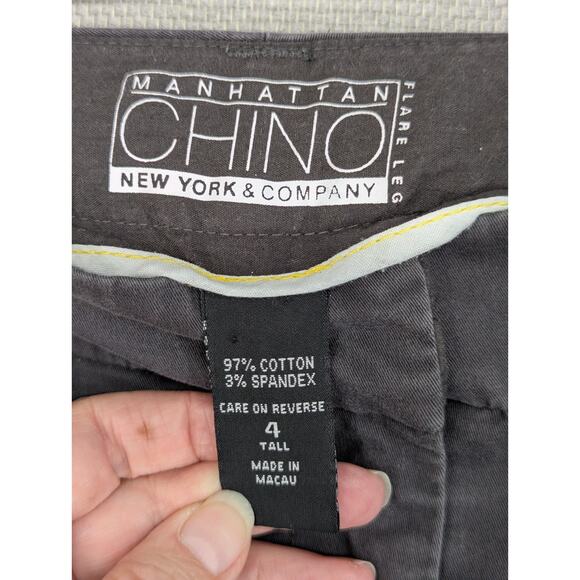 New York & Co Manhattan Chino Gray Flare Leg Pants Size 4 Tall -0925F167 - Picture 2 of 8